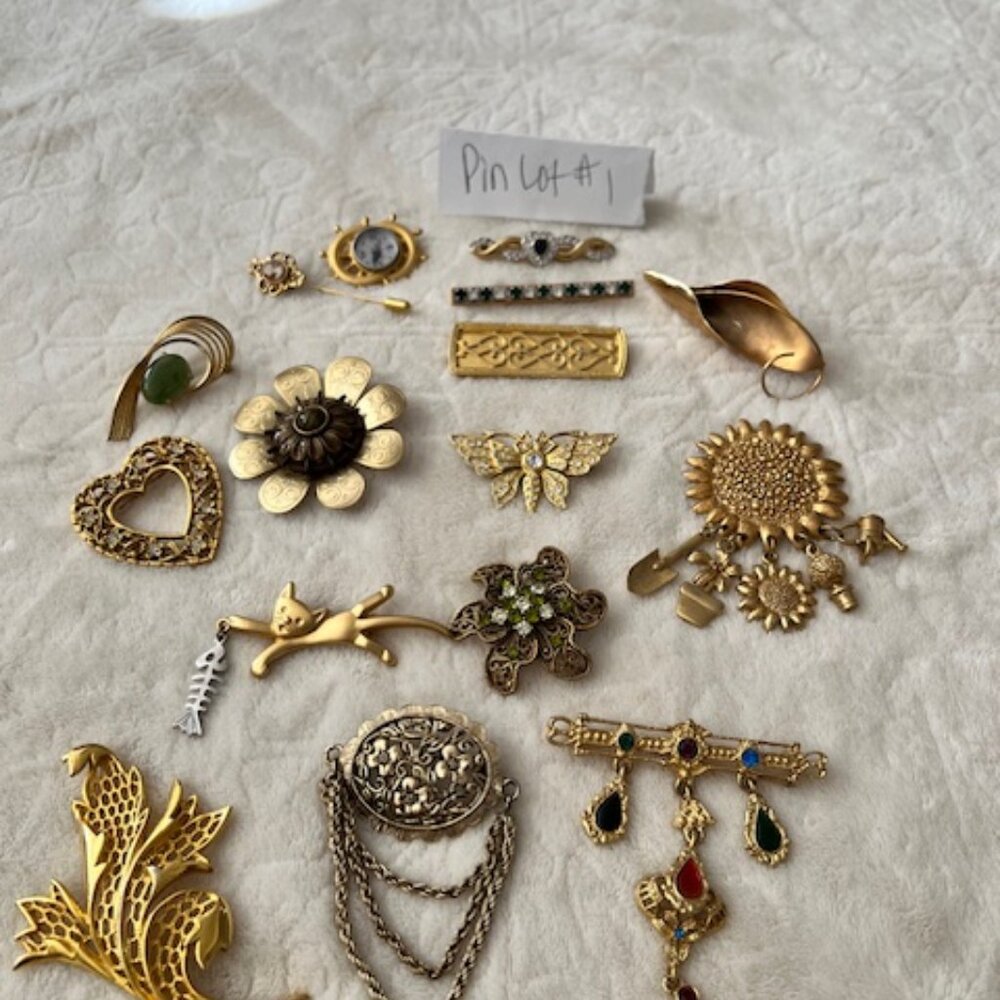 Vintage Fashion Pin & Broach Lot #1  - 15 Retro Pins and Broaches Goldtone - Picture 2 of 2